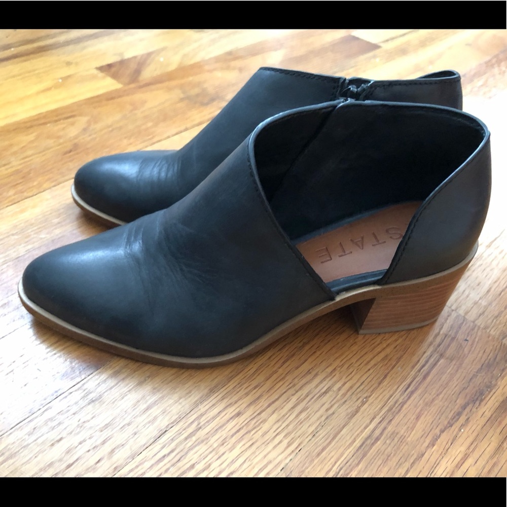 1. State Isak Booties